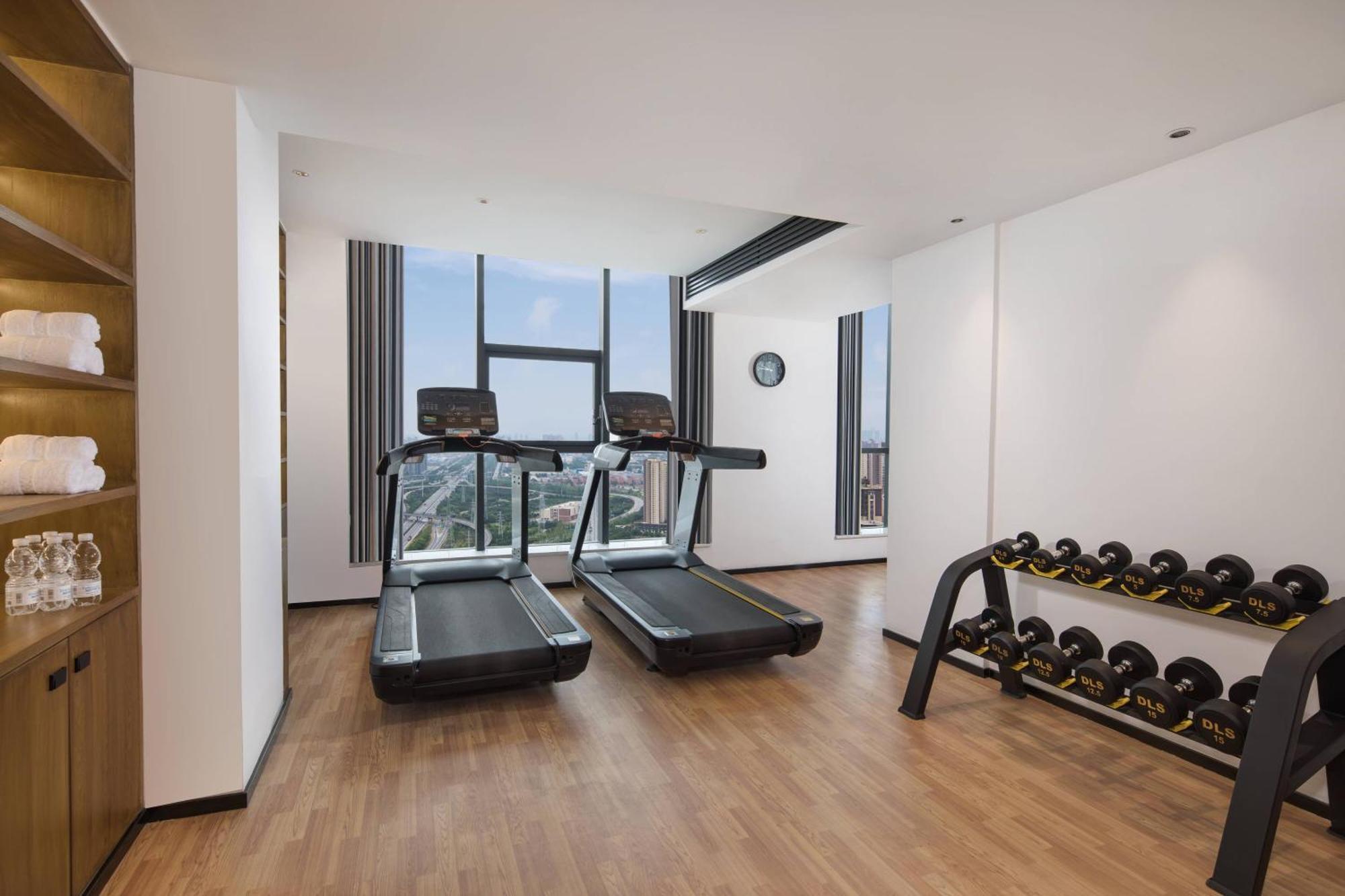 Отель Fairfield By Marriott Xi'An North Station Экстерьер фото