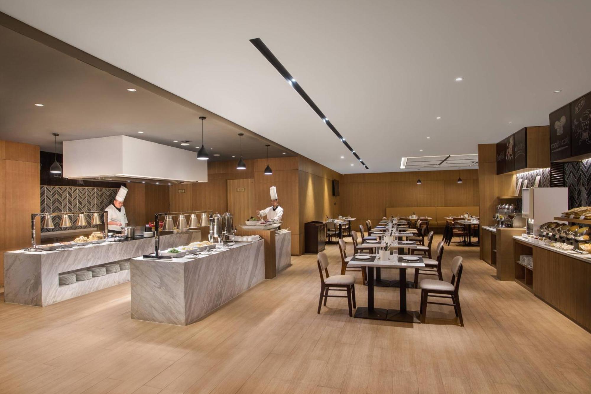 Отель Fairfield By Marriott Xi'An North Station Экстерьер фото