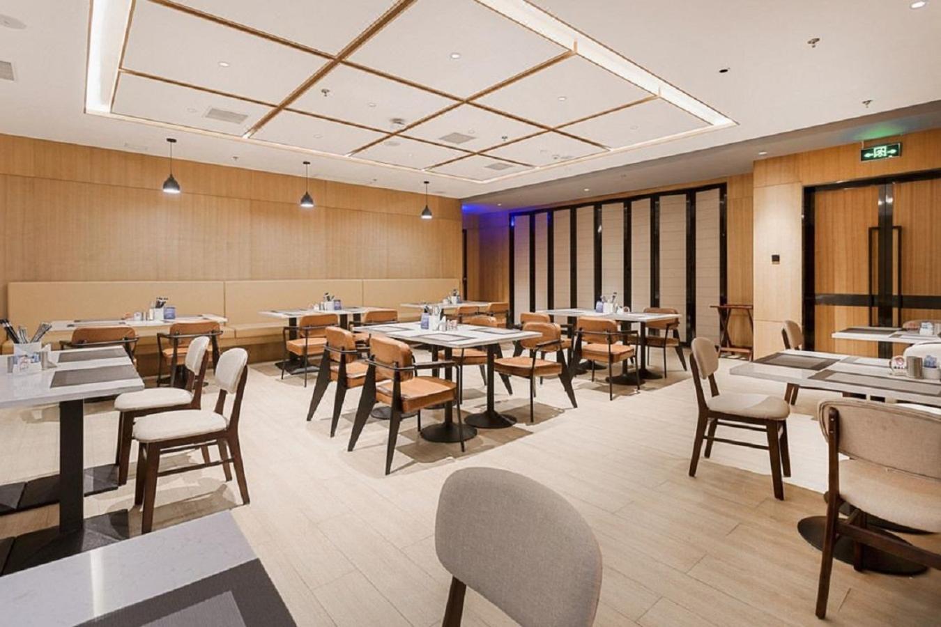 Отель Fairfield By Marriott Xi'An North Station Экстерьер фото